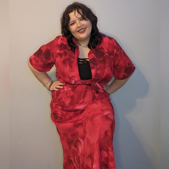 NWT Red Floral Skirt Set - Picture 2 of 3